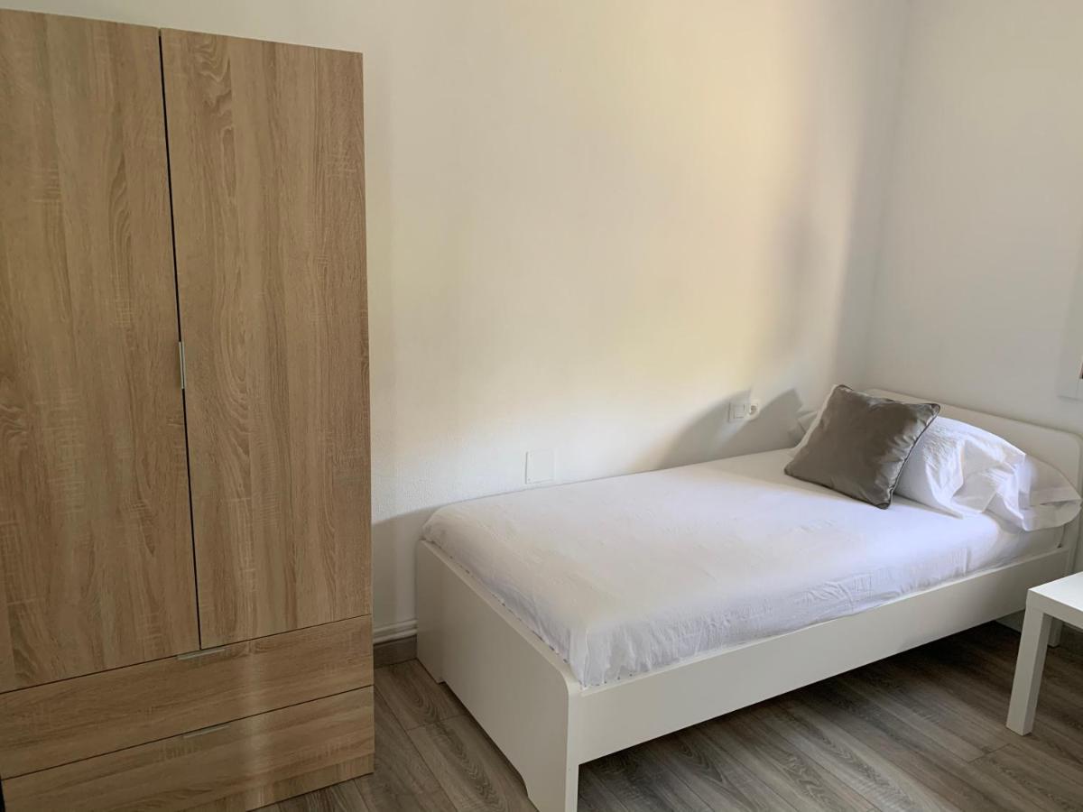 A Casa Vermella Con Jardin A 10 Minutos De Santiago De Compostela Lägenhet Ortono Exteriör bild