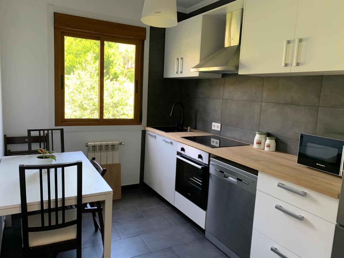 A Casa Vermella Con Jardin A 10 Minutos De Santiago De Compostela Lägenhet Ortono Exteriör bild