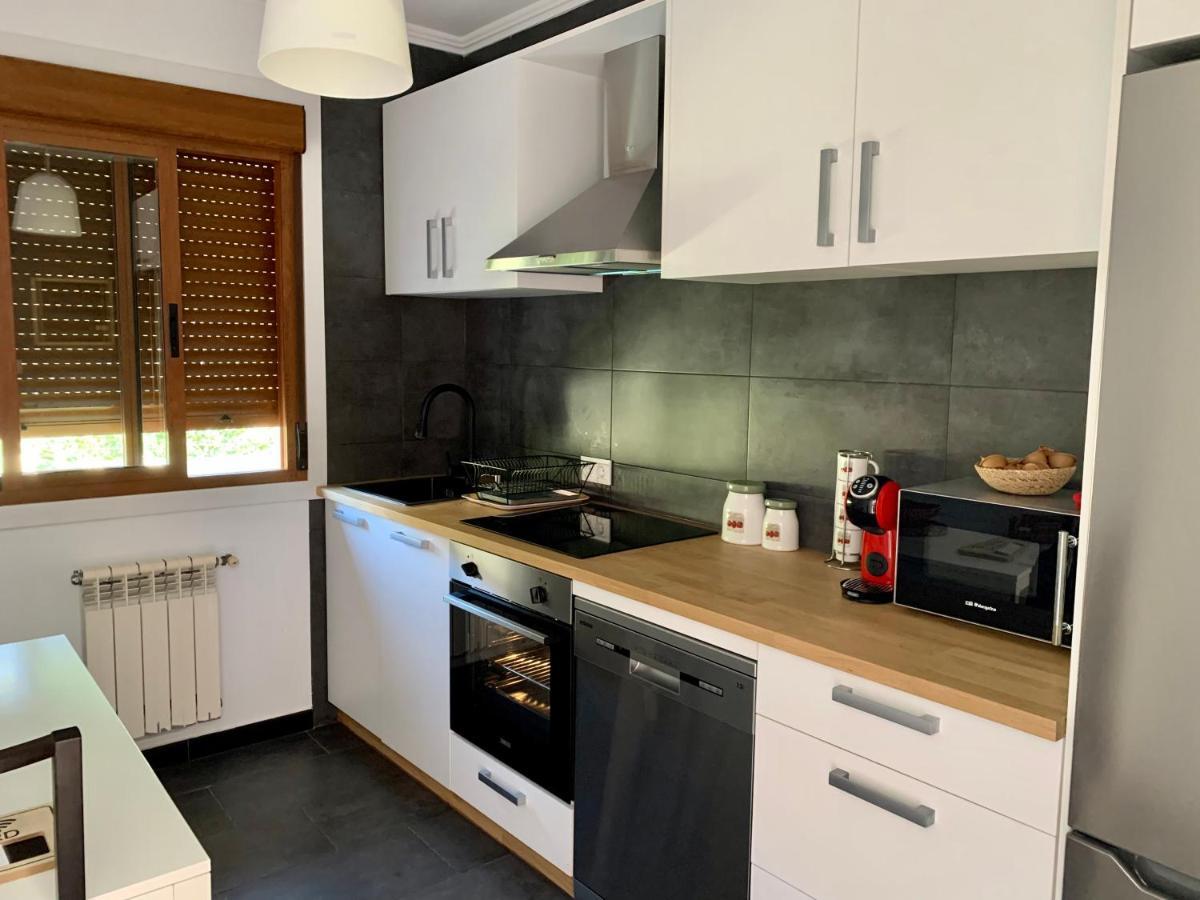 A Casa Vermella Con Jardin A 10 Minutos De Santiago De Compostela Lägenhet Ortono Exteriör bild