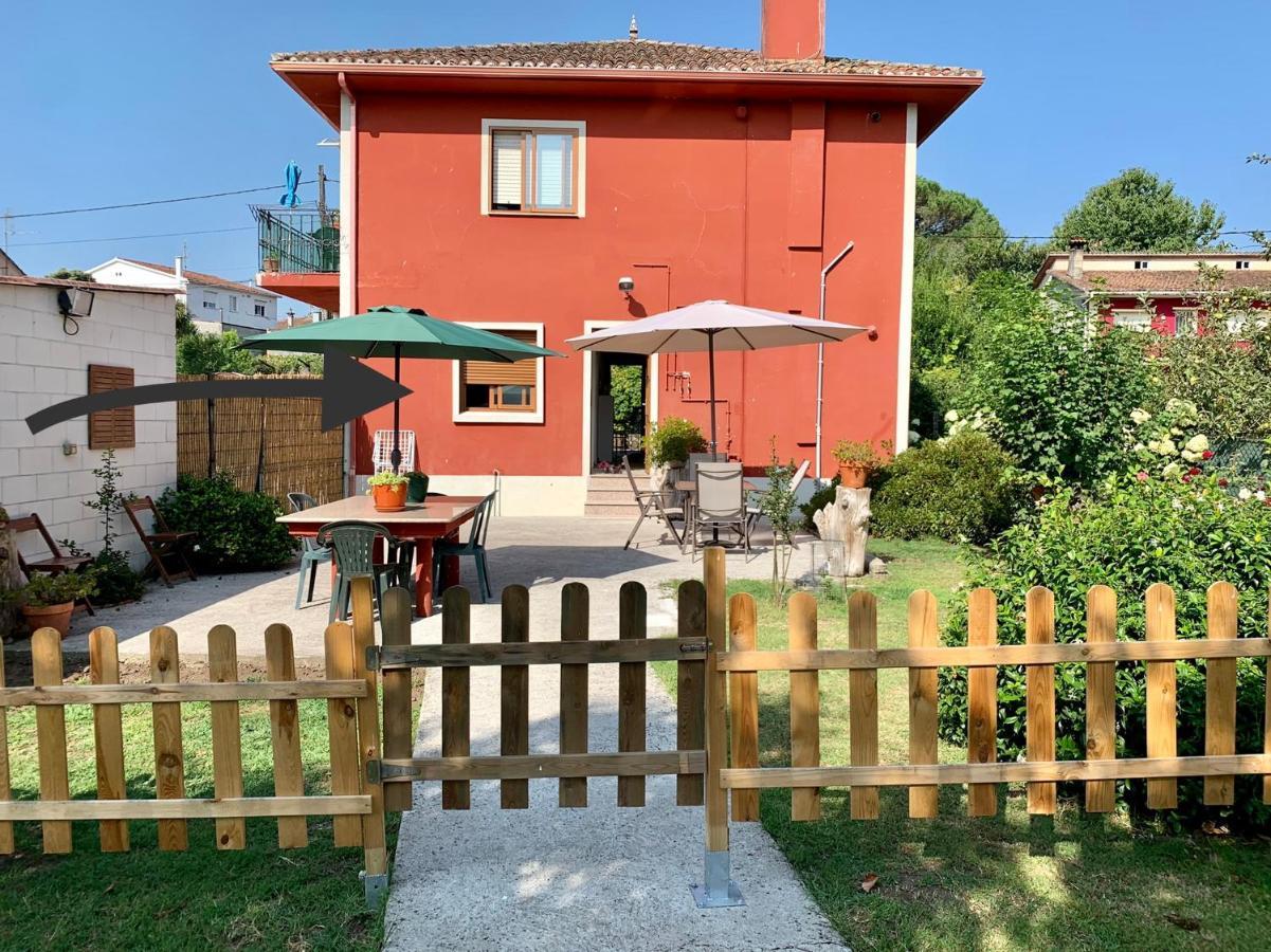 A Casa Vermella Con Jardin A 10 Minutos De Santiago De Compostela Lägenhet Ortono Exteriör bild